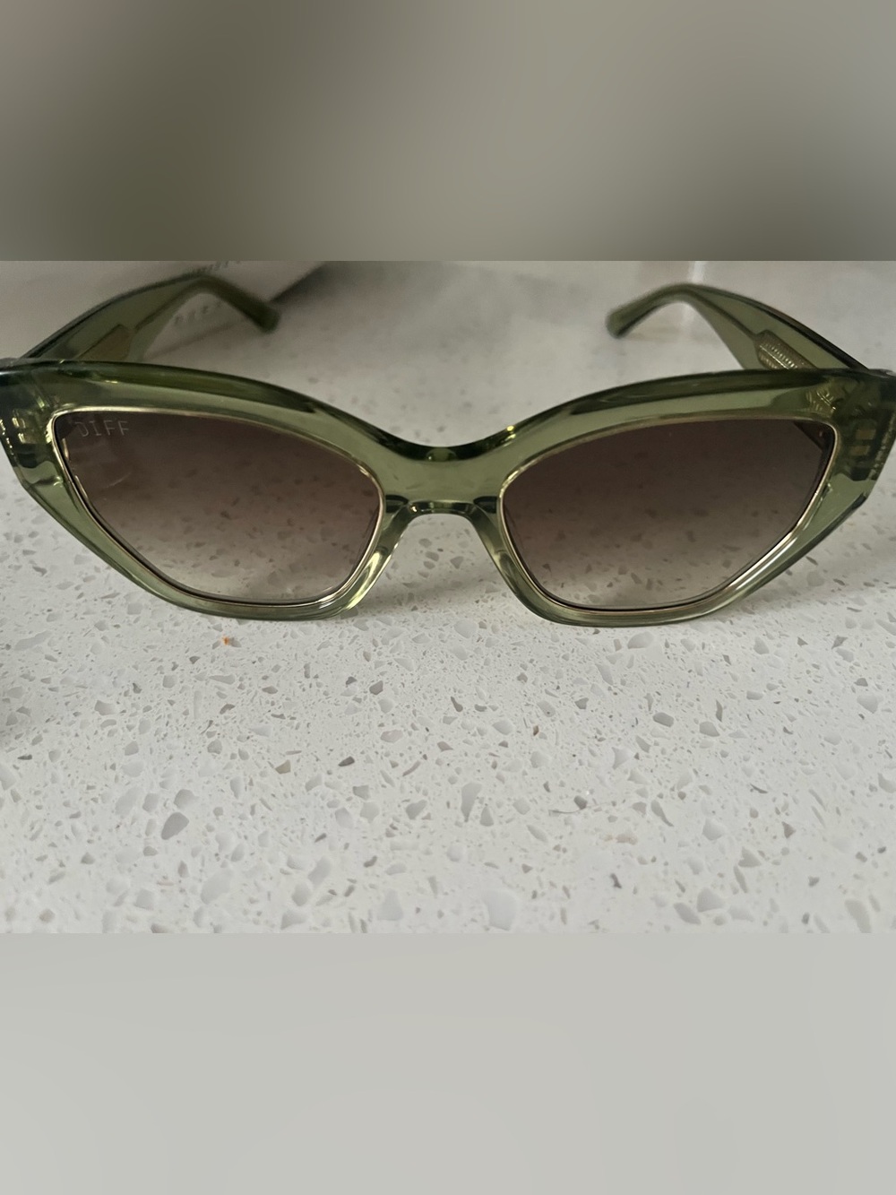 Diff Eyewear Olive Green Retro Cat-Eye Sunglasses